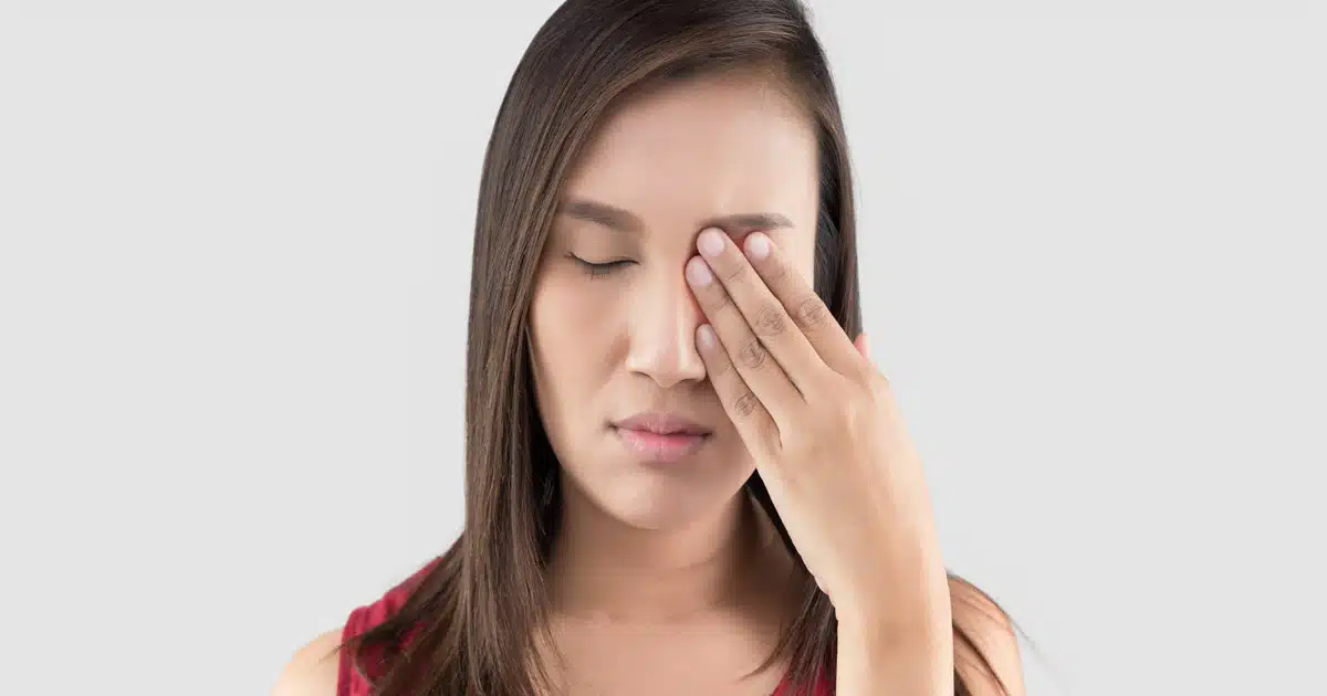 worker-eye-injury