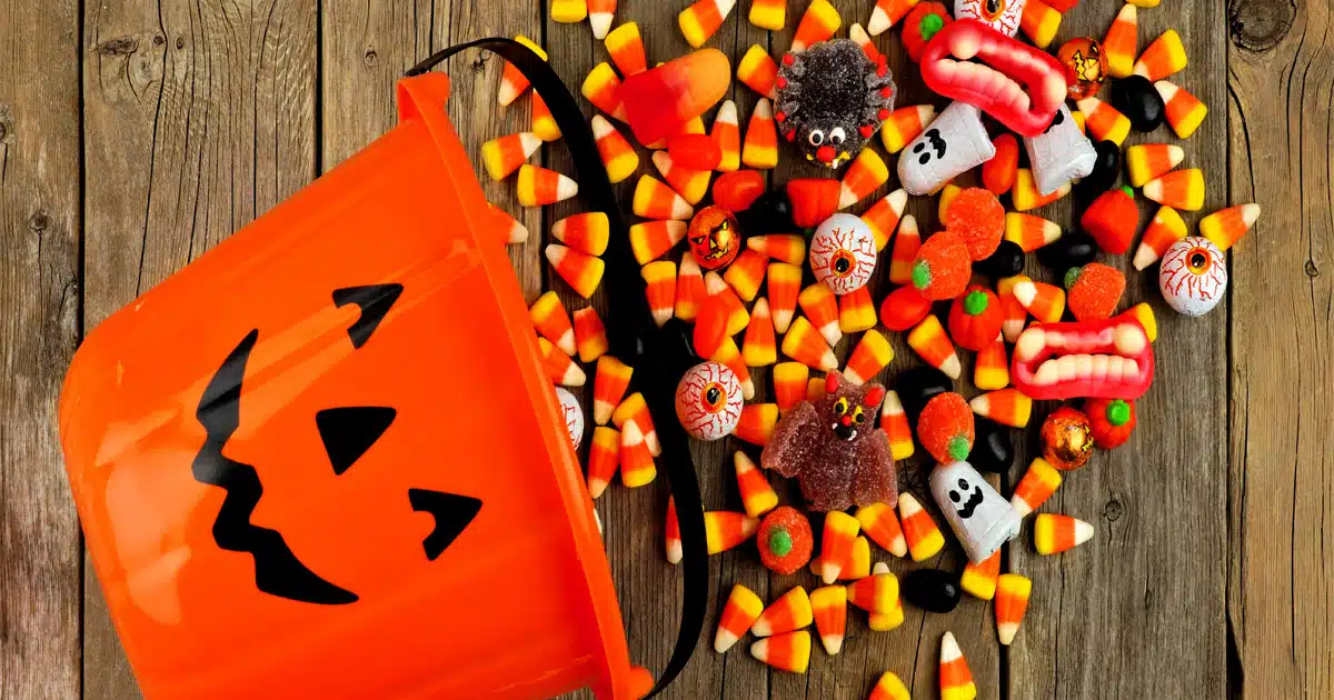 Halloween-candy-corn.