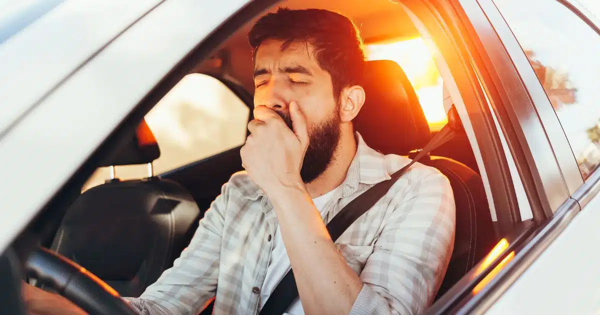 yawning-driving